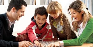 Lee más sobre el artículo 3 juegos de mesa para disfrutar en familia